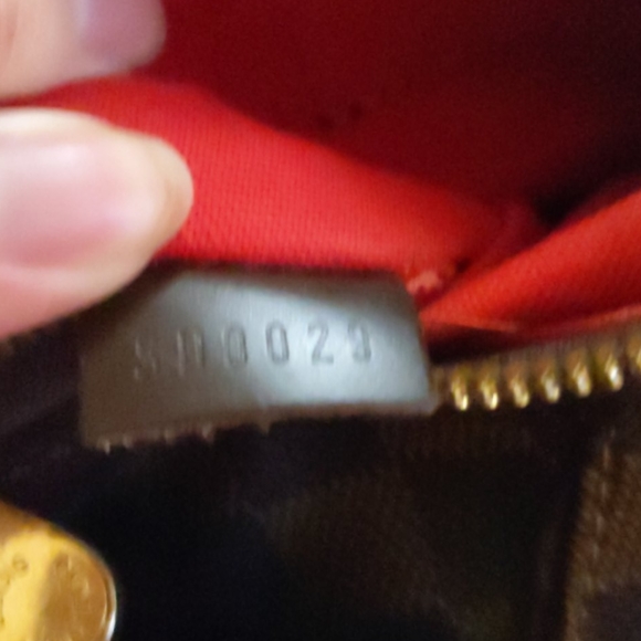 LV Damier Ebene Canvas Thames PM Bag - Picture 4 of 4